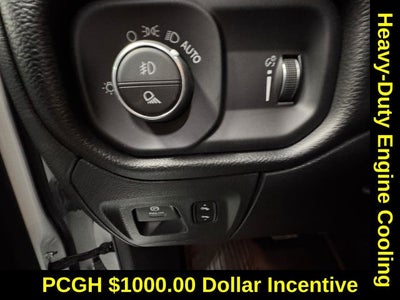 2022 RAM 1500 Big Horn Crew Cab 4x4 5'7' Box