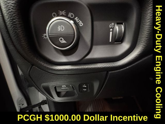 2022 RAM 1500 Big Horn Crew Cab 4x4 5'7' Box