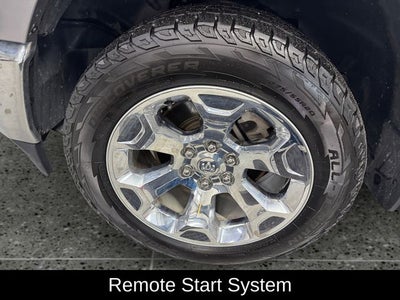 2022 RAM 1500 Big Horn Crew Cab 4x4 5'7' Box