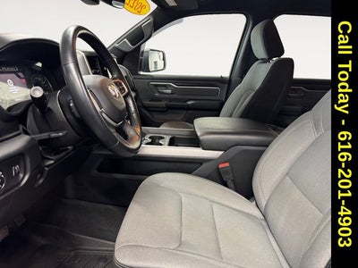 2022 RAM 1500 Big Horn Crew Cab 4x4 5'7' Box