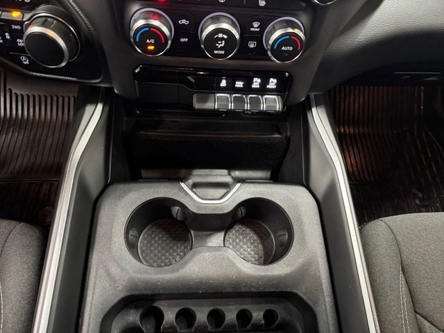 2021 RAM 1500 Big Horn Crew Cab 4x4 5'7' Box