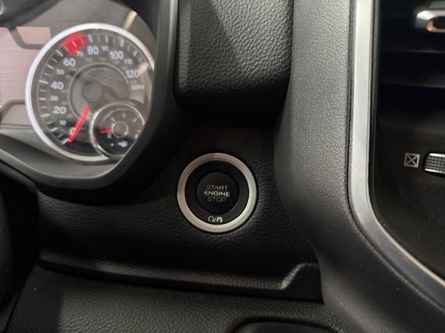 2021 RAM 1500 Big Horn Crew Cab 4x4 5'7' Box