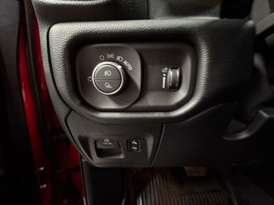 2021 RAM 1500 Big Horn Crew Cab 4x4 5'7' Box