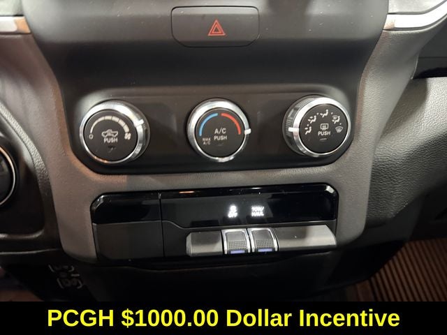 2022 RAM 1500 Big Horn Crew Cab 4x4 5'7' Box