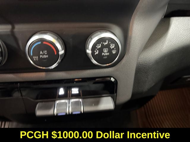 2022 RAM 1500 Big Horn Crew Cab 4x4 5'7' Box