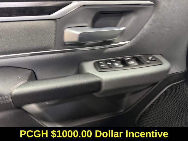 2022 RAM 1500 Big Horn Crew Cab 4x4 5'7' Box