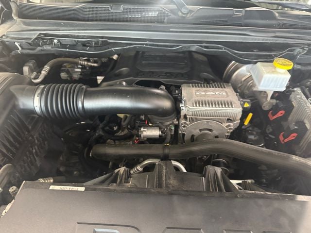 2020 RAM 1500 Big Horn Crew Cab 4x4 5'7' Box