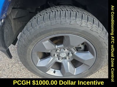 2023 RAM 1500 Big Horn Crew Cab 4x4 5'7' Box