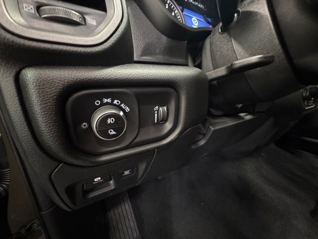 2026 RAM Ram 1500 RAM 1500 WARLOCK CREW CAB 4X4 5'7' BOX
