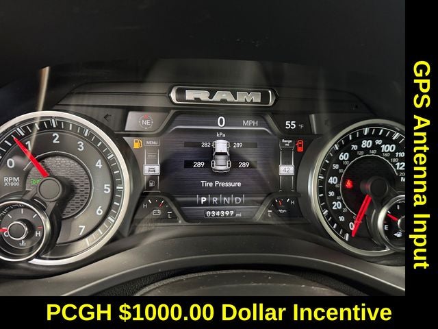 2022 RAM 1500 Laramie Crew Cab 4x4 5'7' Box