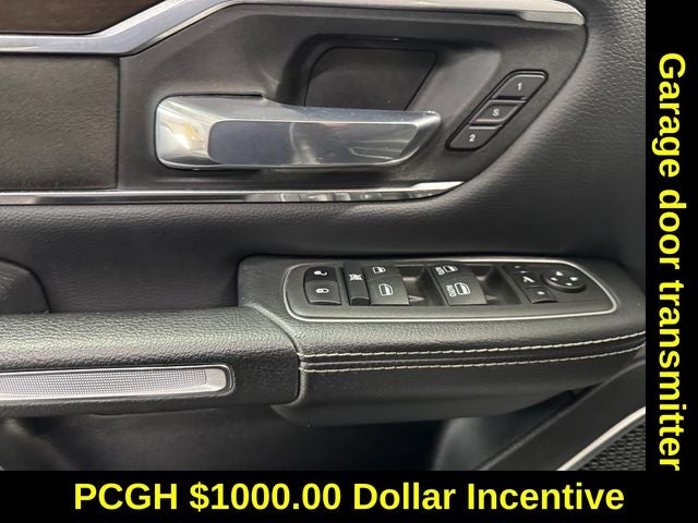 2022 RAM 1500 Laramie Crew Cab 4x4 5'7' Box