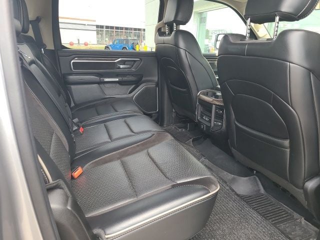 2019 RAM 1500 Laramie Crew Cab 4x4 5'7' Box