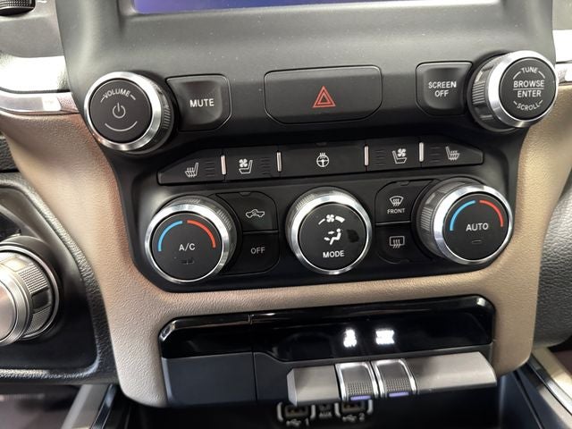 2022 RAM 1500 Laramie Crew Cab 4x4 5'7' Box