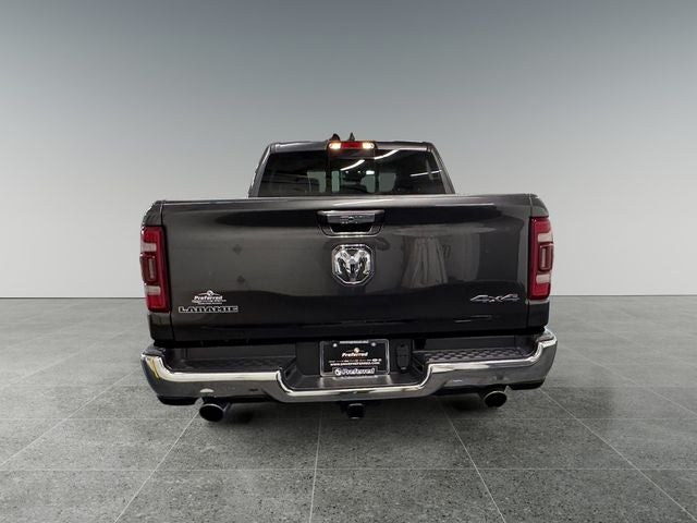2022 RAM 1500 Laramie Crew Cab 4x4 5'7' Box