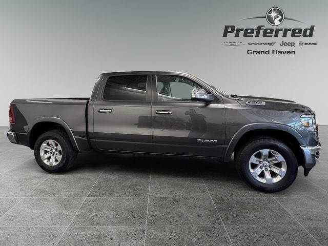 2022 RAM 1500 Laramie Crew Cab 4x4 5'7' Box