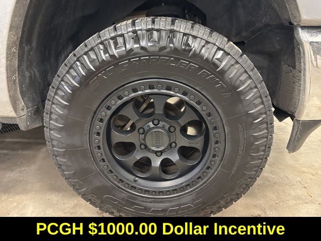 2020 RAM 1500 Laramie Crew Cab 4x4 5'7' Box