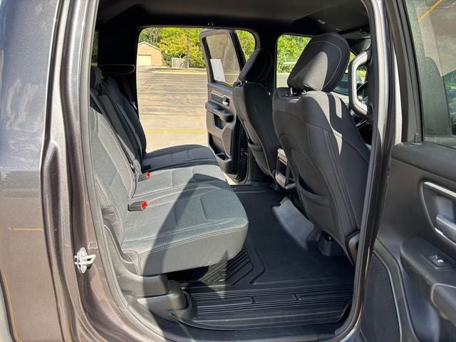 2022 RAM 1500 Big Horn Crew Cab 4x4 6'4' Box