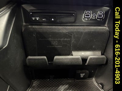 2019 RAM 1500 Limited Crew Cab 4x4 6'4' Box