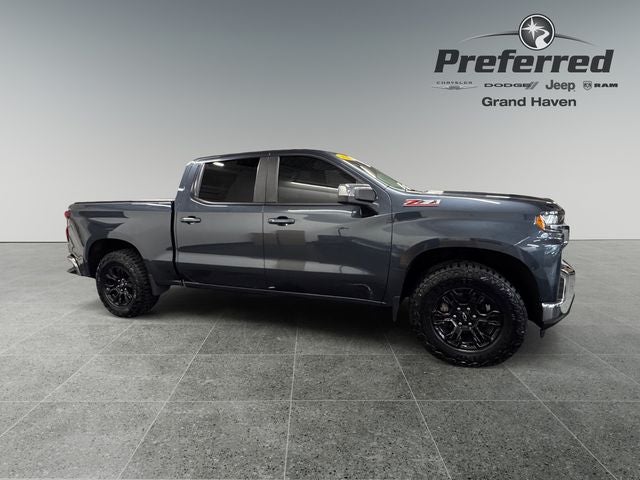 2020 Chevrolet Silverado 1500 4WD Crew Cab Short Bed LT