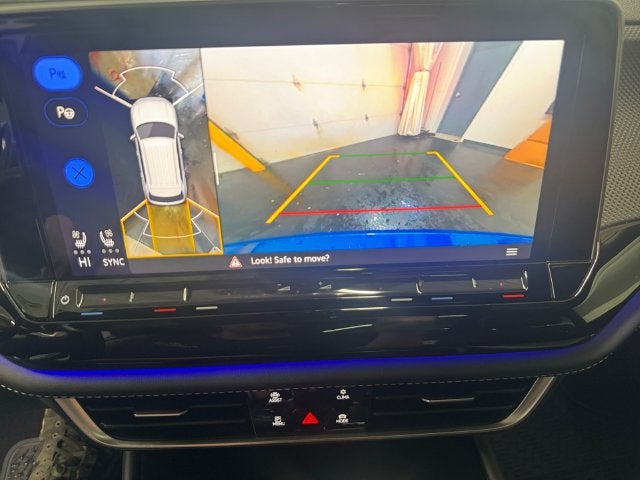 2024 Volkswagen Atlas Cross Sport 2.0T SEL Premium R-Line