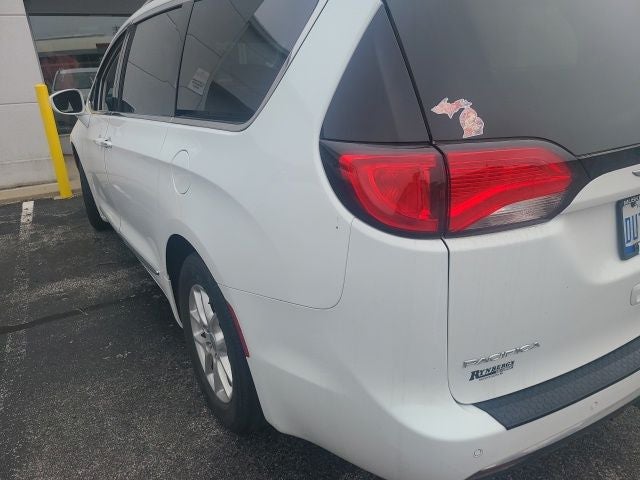 2020 Chrysler Pacifica Touring L 3.6 Liter V6 7 Passenger 3rd Row Seating