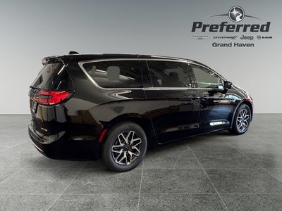 2027 Chrysler Pacifica PACIFICA LIMITED