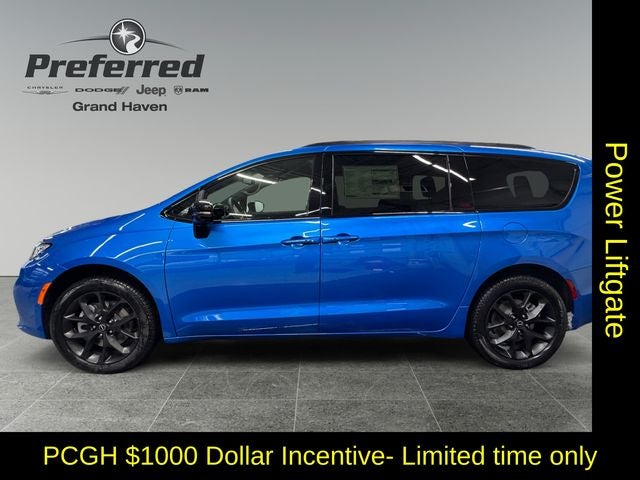 2026 Chrysler Pacifica PACIFICA SELECT AWD