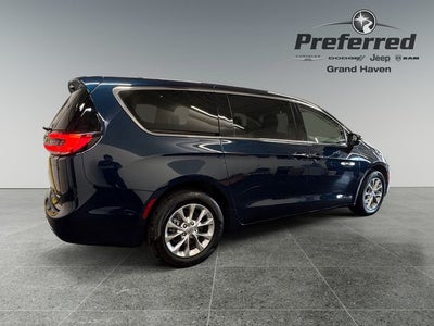2024 Chrysler Pacifica Touring L AWD