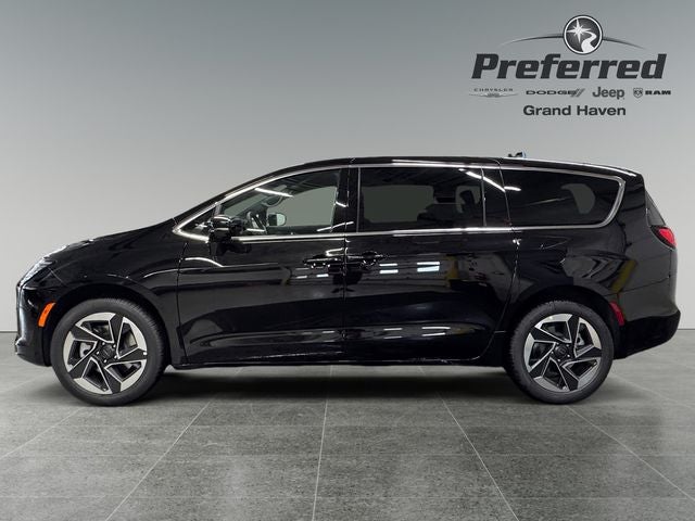 2027 Chrysler Pacifica PACIFICA LIMITED AWD