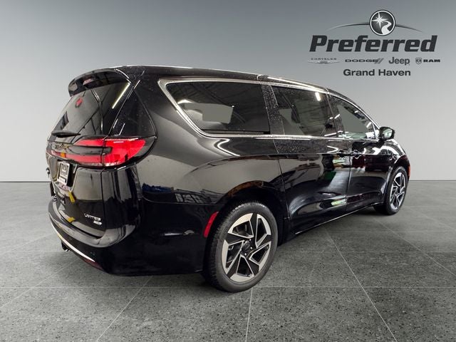 2027 Chrysler Pacifica PACIFICA LIMITED AWD