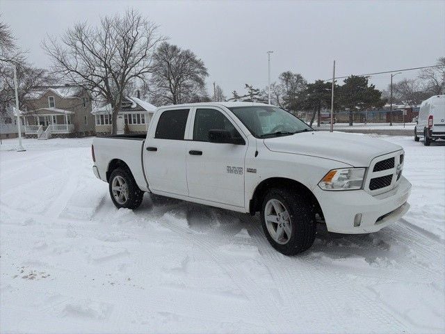 2018 RAM 1500 Express Crew Cab 4x4 5'7' Box