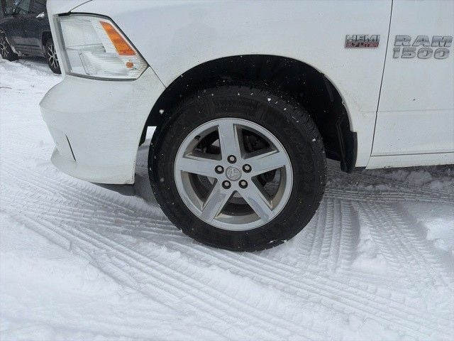 2018 RAM 1500 Express Crew Cab 4x4 5'7' Box