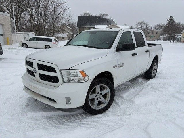 2018 RAM 1500 Express Crew Cab 4x4 5'7' Box