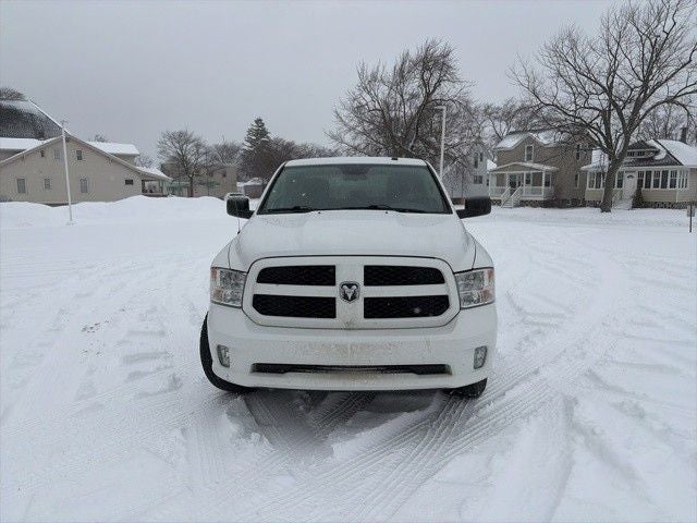 2018 RAM 1500 Express Crew Cab 4x4 5'7' Box