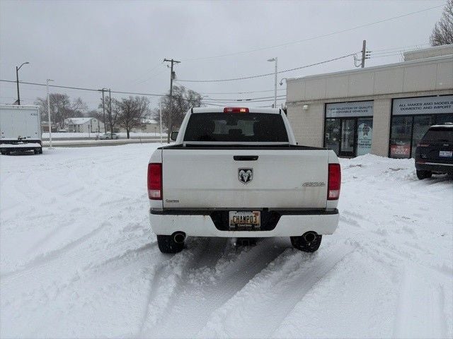 2018 RAM 1500 Express Crew Cab 4x4 5'7' Box