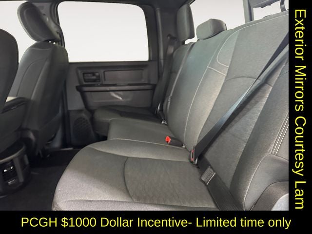 2026 RAM Ram 2500 RAM 2500 BLACK EXPRESS CREW CAB 4X4 6'4' BOX