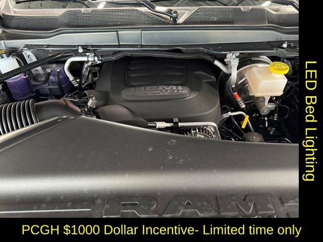 2026 RAM Ram 2500 RAM 2500 BLACK EXPRESS CREW CAB 4X4 6'4' BOX