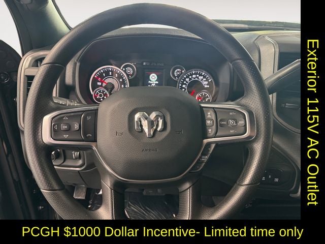 2026 RAM Ram 2500 RAM 2500 BLACK EXPRESS CREW CAB 4X4 6'4' BOX