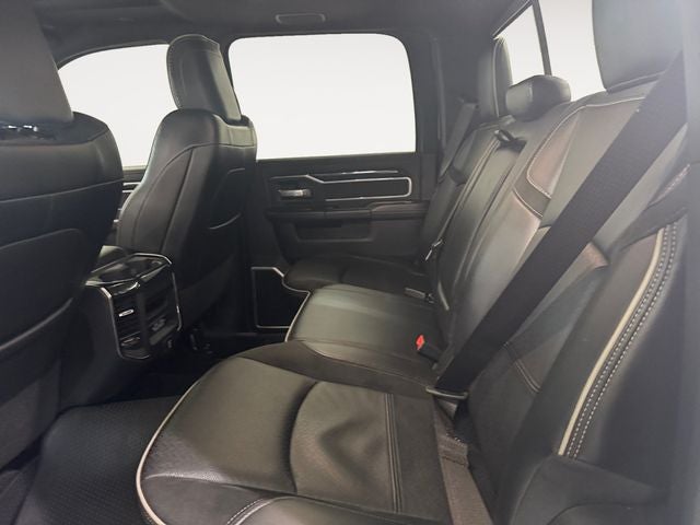 2022 RAM 2500 Laramie Crew Cab 4x4 6'4' Box