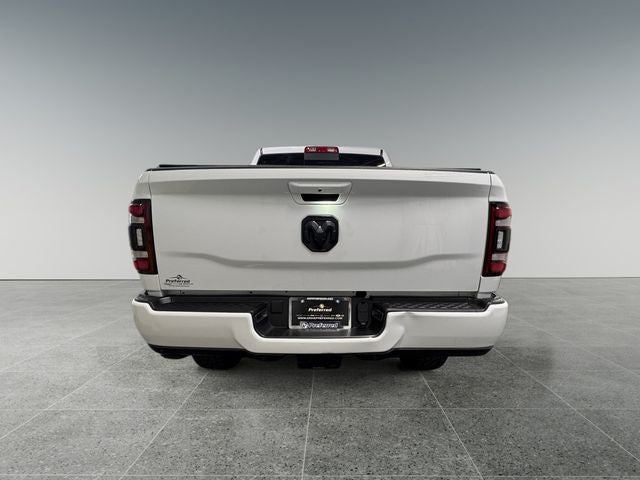 2022 RAM 2500 Laramie Crew Cab 4x4 6'4' Box