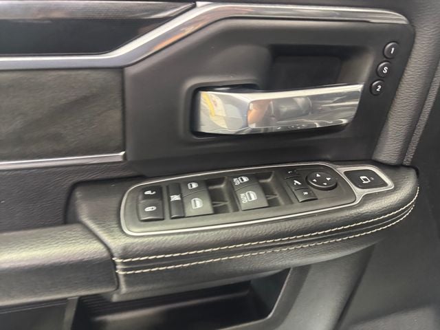2022 RAM 2500 Laramie Crew Cab 4x4 6'4' Box