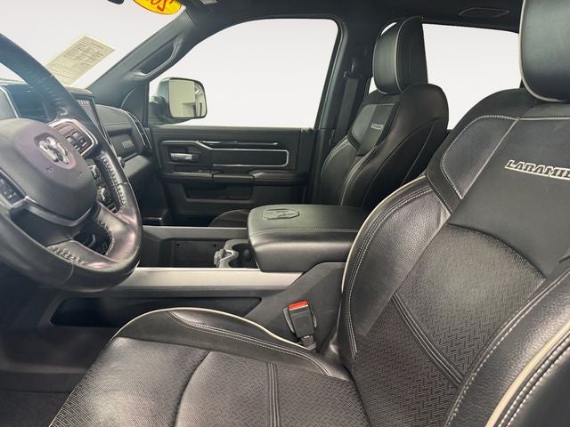 2022 RAM 2500 Laramie Crew Cab 4x4 6'4' Box
