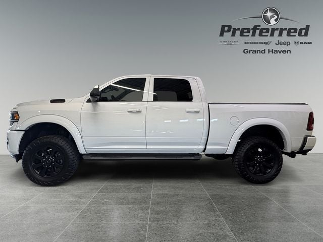 2022 RAM 2500 Laramie Crew Cab 4x4 6'4' Box