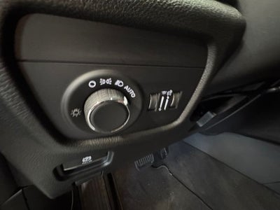2027 Jeep Grand Cherokee Laredo Altitude