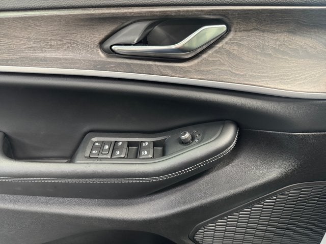 2027 Jeep Grand Cherokee Laredo Altitude