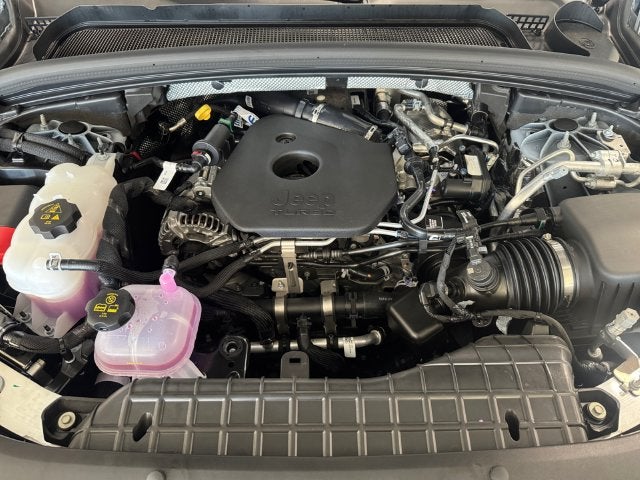 2027 Jeep Grand Cherokee Laredo Altitude