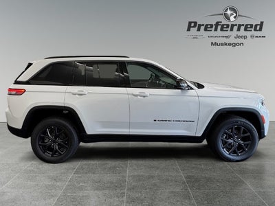 2027 Jeep Grand Cherokee Laredo Altitude