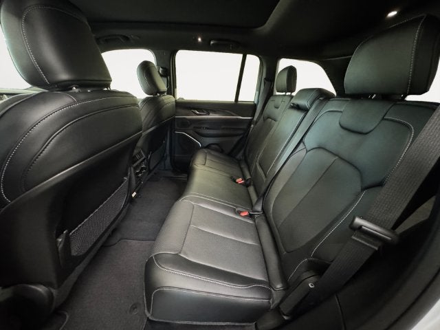 2027 Jeep Grand Cherokee Limited Reserve