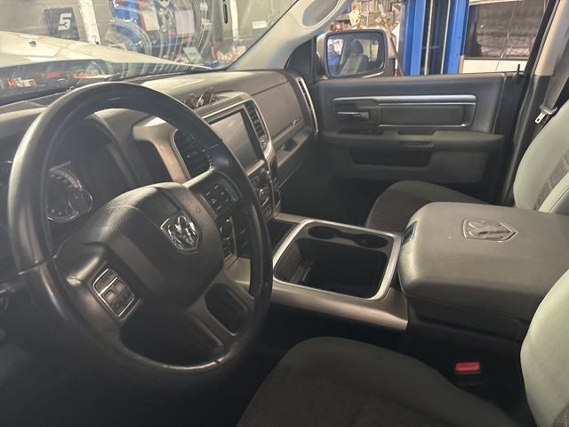 2017 RAM 1500 Big Horn Crew Cab 4x4 5'7' Box
