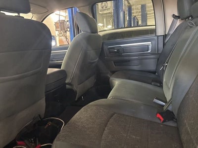 2017 RAM 1500 Big Horn Crew Cab 4x4 5'7' Box